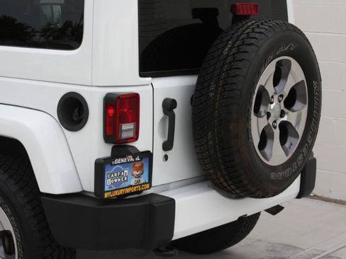 Used 2016 Jeep Wrangler Sahara AWD/4WD image 8