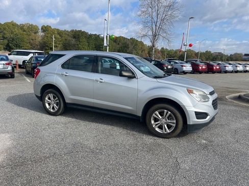 Used 2017 Chevrolet Equinox LS image 1