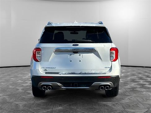 Used 2020 Ford Explorer Platinum w/ Premium Technology Package image 4