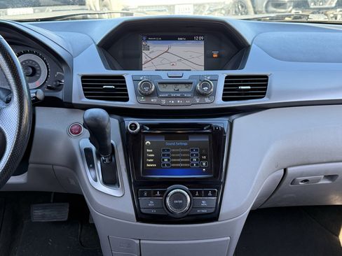 Used 2014 Honda Odyssey EX-L image 17