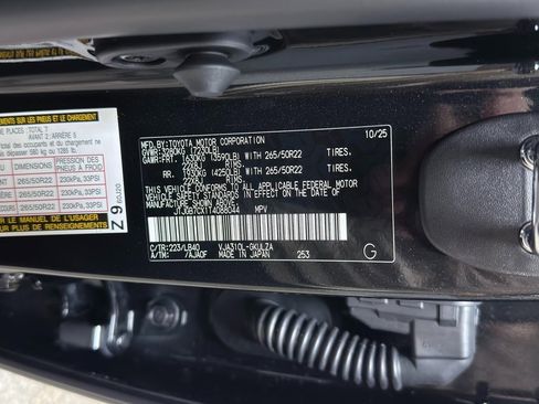 Used 2026 Lexus LX 600 4WD w/ Luxury Package image 40