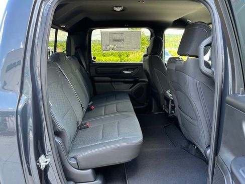 New 2026 RAM 1500 Express AWD/4WD image 23