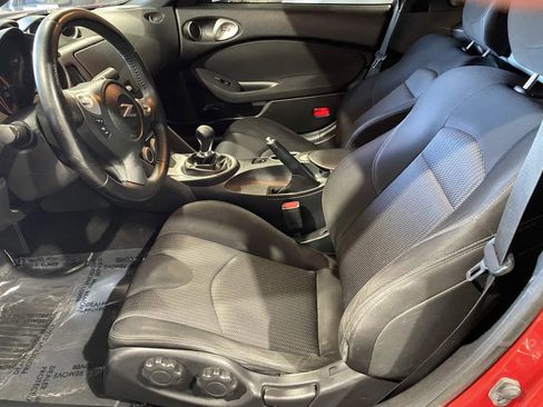 Used 2019 Nissan 370Z Coupe image 9