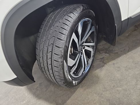 Used 2023 Volkswagen Atlas SEL AWD/4WD image 33