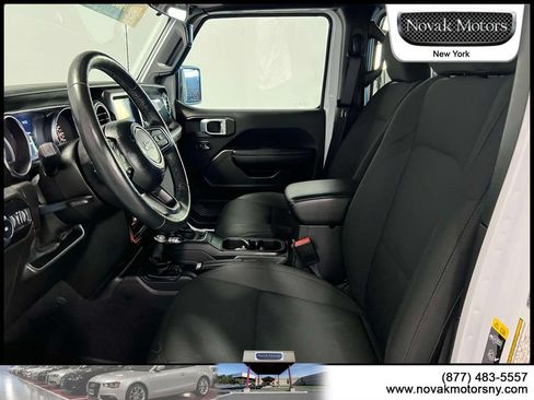 Used 2021 Jeep Wrangler Unlimited Sport AWD/4WD image 16