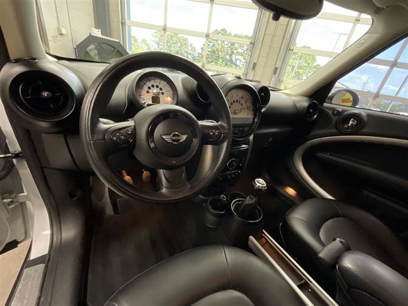 Used 2014 MINI Cooper Countryman w/ Cold Weather Package FWD image 12