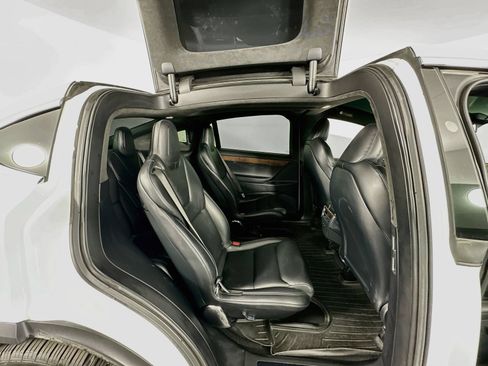 Used 2020 Tesla Model X Long Range AWD/4WD image 28