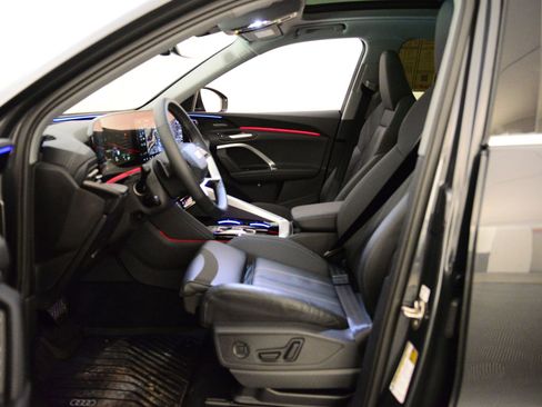 Certified 2025 Audi Q5 Prestige image 25