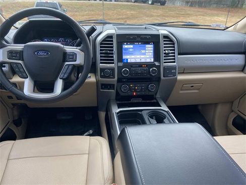 Certified 2017 Ford F250 Lariat w/ Lariat Ultimate Package image 17