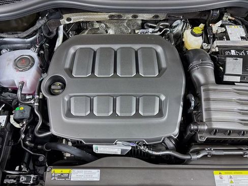 New 2026 Volkswagen Tiguan SE image 32