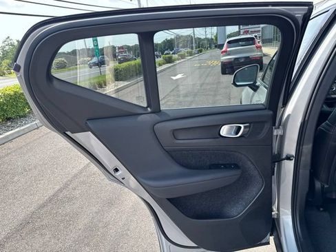 Certified 2025 Volvo XC40 B5 Plus AWD/4WD image 16