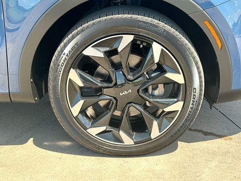 Used 2025 Kia Sorento EX w/ Panoramic Sunroof Package image 10