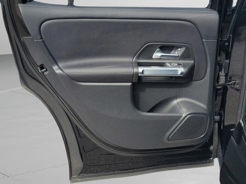 Certified 2024 Mercedes-Benz GLB 250 image 10