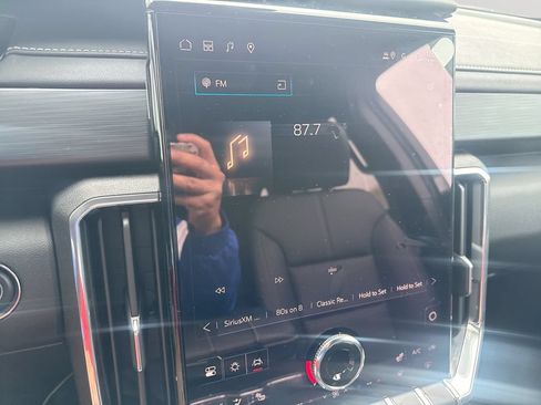 New 2027 GMC Acadia Elevation w/ Black Edition AWD/4WD image 13
