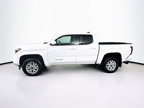 Used 2024 Toyota Tacoma SR5 image 4