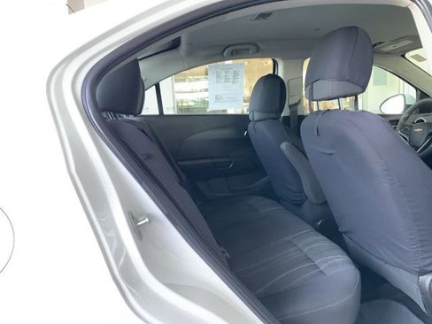 Used 2015 Chevrolet Sonic LT image 18