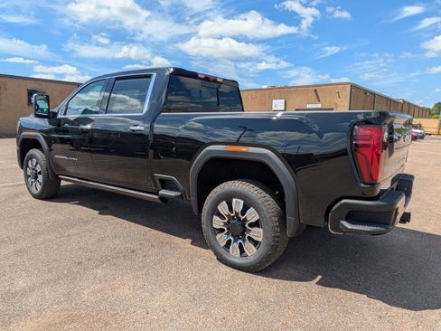 New 2025 GMC Sierra 2500 Denali w/ Denali Reserve Package image 3