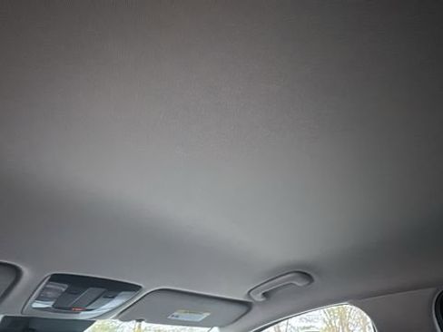 Used 2024 Kia Sportage LX image 9