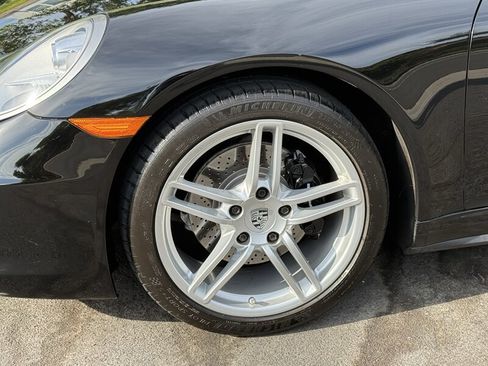Used 2014 Porsche 911 Carrera 4 AWD/4WD image 8