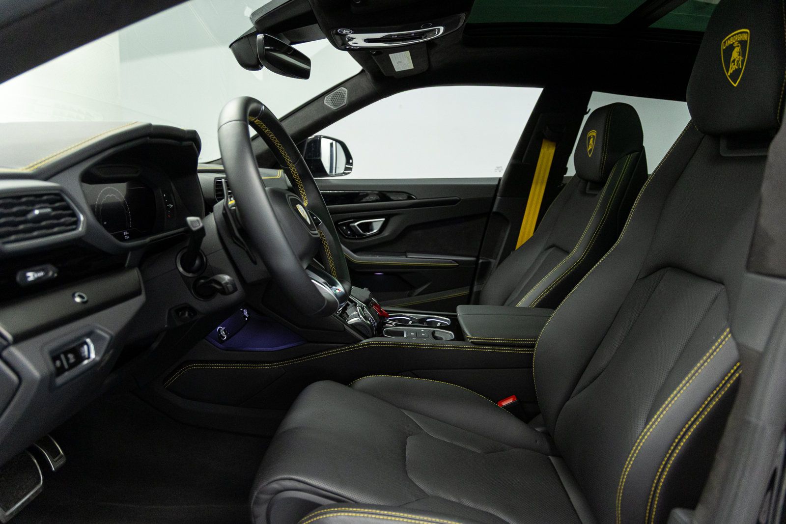 Used 2024 Lamborghini Urus S AWD/4WD image 24