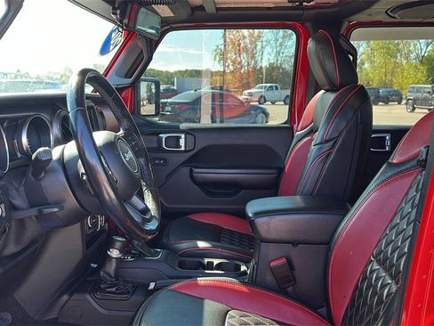 Used 2021 Jeep Gladiator Willys image 8