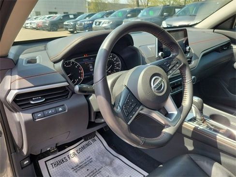 Certified 2022 Nissan Altima 2.5 SR w/ Midnight Edition Package image 7