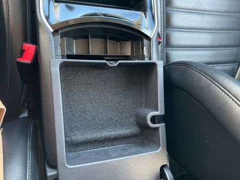 Used 2019 Ford Edge SEL w/ Equipment Group 201A image 21