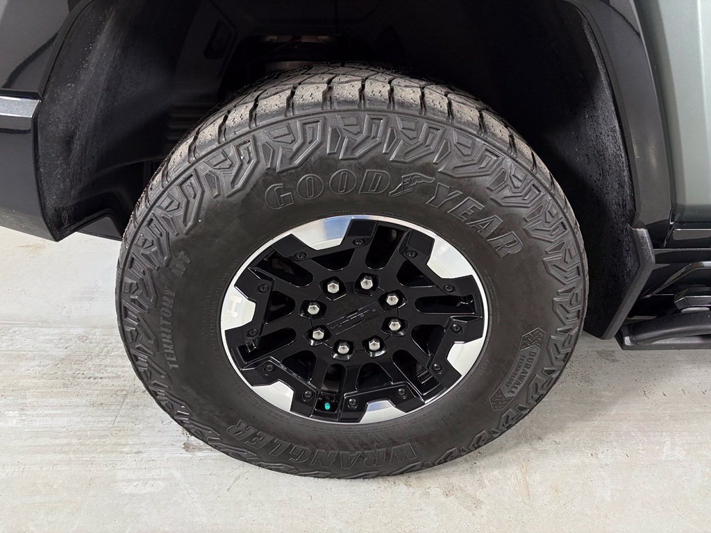 Certified 2024 GMC Hummer EV 3X w/ Extreme Off-Road Package AWD/4WD image 13