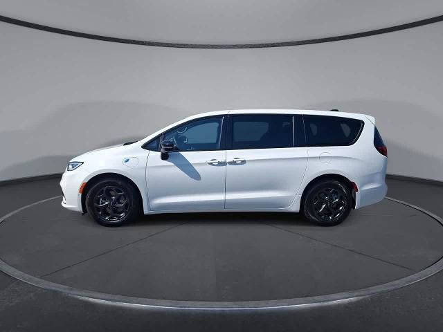 Used 2024 Chrysler Pacifica Limited FWD image 5