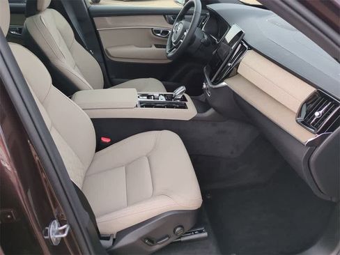 New 2026 Volvo XC90 B6 Plus image 14