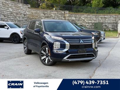 Used 2025 Mitsubishi Outlander SE