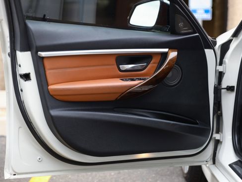 Used 2017 BMW 340i Sedan image 7