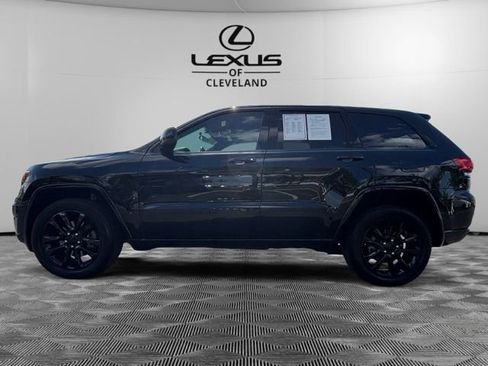 Used 2021 Jeep Grand Cherokee Laredo X AWD/4WD image 3