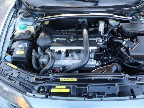 Used 2004 Volvo S60 2.5T AWD/4WD image 38