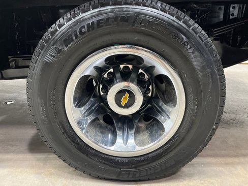 Used 2023 Chevrolet Silverado 3500 LT w/ Convenience Package image 40