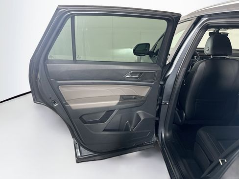 Used 2023 Volkswagen Atlas Cross Sport SE image 26