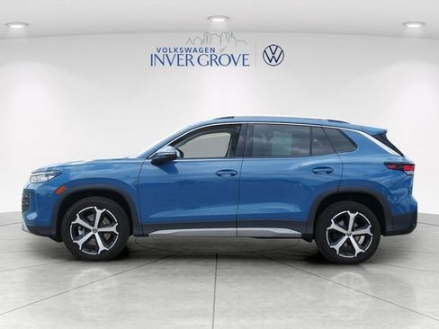 Certified 2025 Volkswagen Tiguan SE AWD/4WD image 4