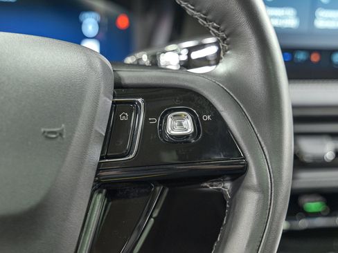 Used 2025 Lincoln Corsair Grand Touring w/ Equipment Group 301A image 19