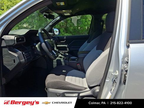 Used 2025 Toyota 4Runner TRD Off-Road AWD/4WD image 16
