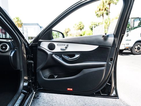 Used 2019 Mercedes-Benz C 300 Sedan w/ Premium Package image 23
