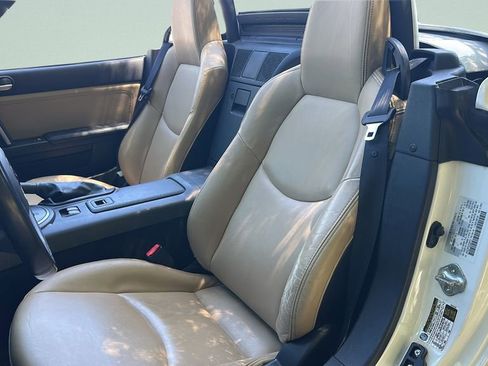 Used 2012 MAZDA MX-5 Miata Grand Touring image 23