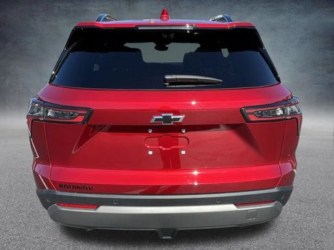 New 2026 Chevrolet Equinox LT w/ Convenience Package II FWD image 10
