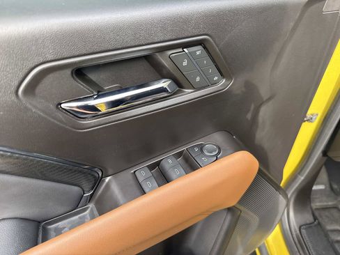 Used 2024 GMC Canyon AT4 w/ AT4 Premium Package image 18