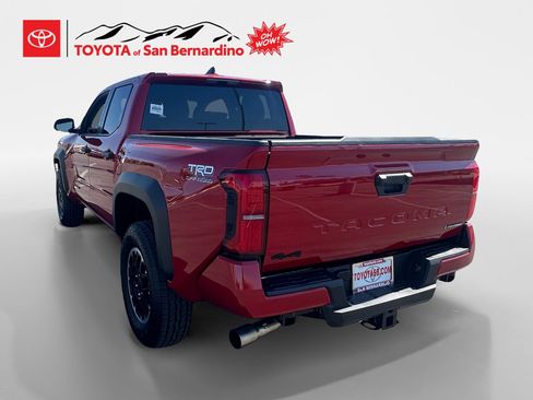 Certified 2025 Toyota Tacoma TRD Off-Road image 3