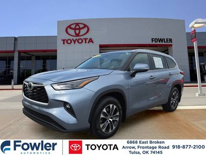 Used 2022 Toyota Highlander XLE