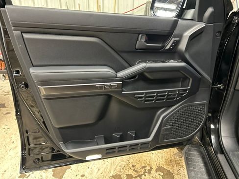 Certified 2025 Toyota 4Runner TRD Off-Road Premium image 14