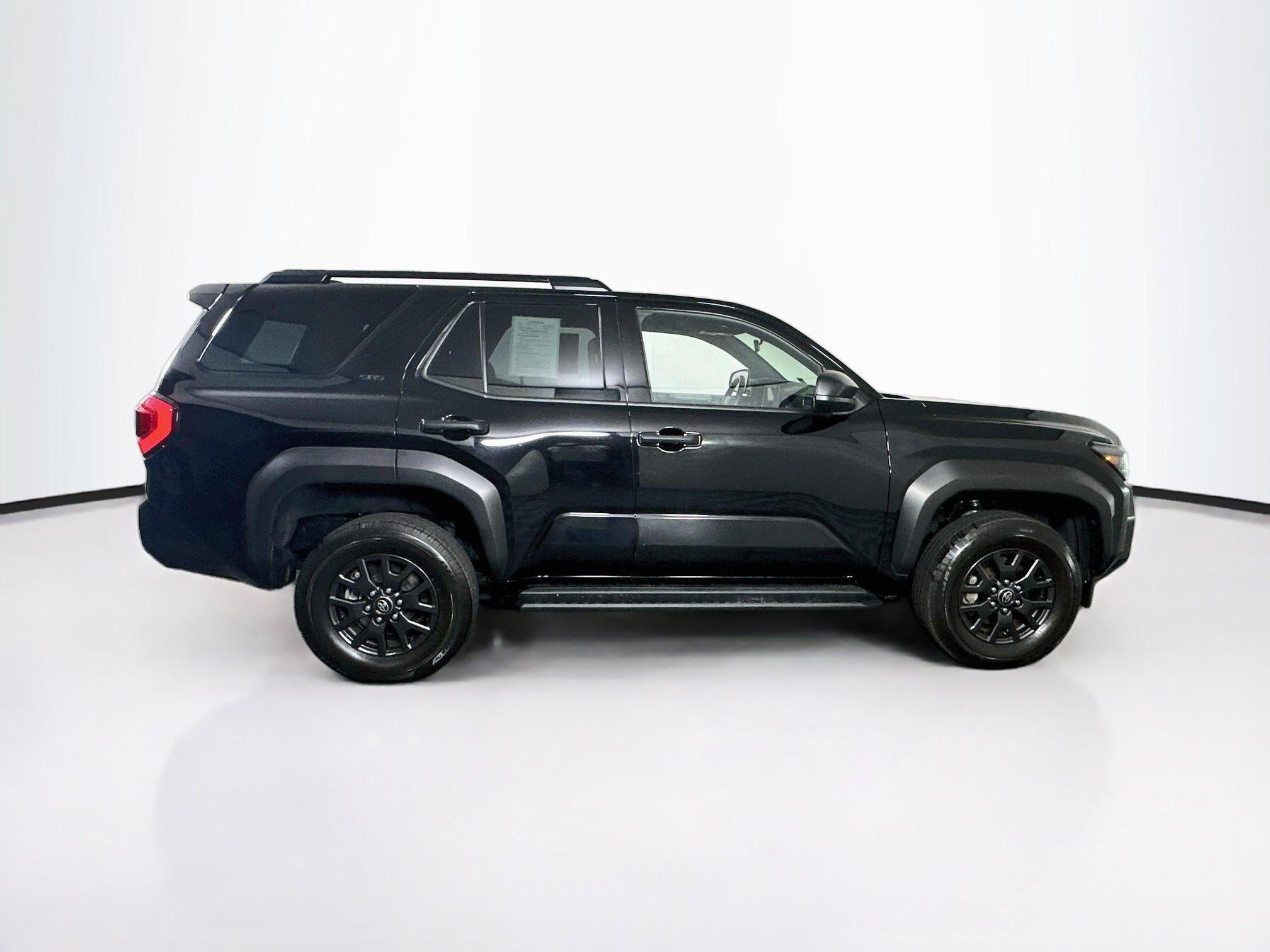 Used 2025 Toyota 4Runner SR5 AWD/4WD image 10