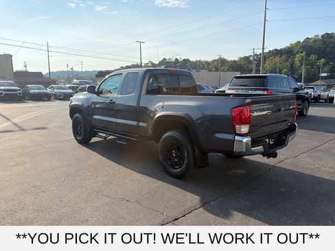 Used 2019 Toyota Tacoma SR AWD/4WD image 4