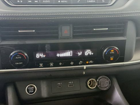 Used 2023 Nissan Rogue SV FWD image 22