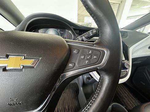 Used 2018 Chevrolet Bolt Premier w/ Driver Confidence II Package FWD image 13